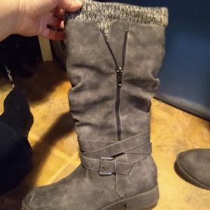 Boots sz 7